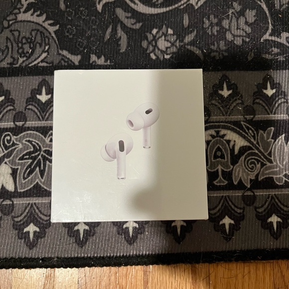 Apple White Wireless Earbuds